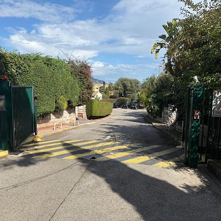Studio Calme A Deux Pas De La Mer Avec Jardin Et Parking Prive 滨海博利厄 外观 照片