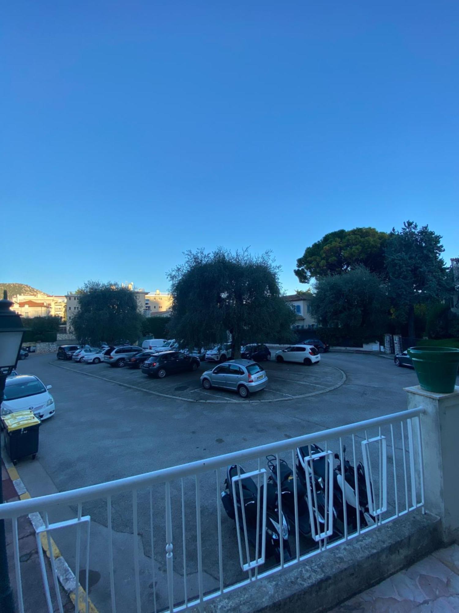Studio Calme A Deux Pas De La Mer Avec Jardin Et Parking Prive 滨海博利厄 外观 照片