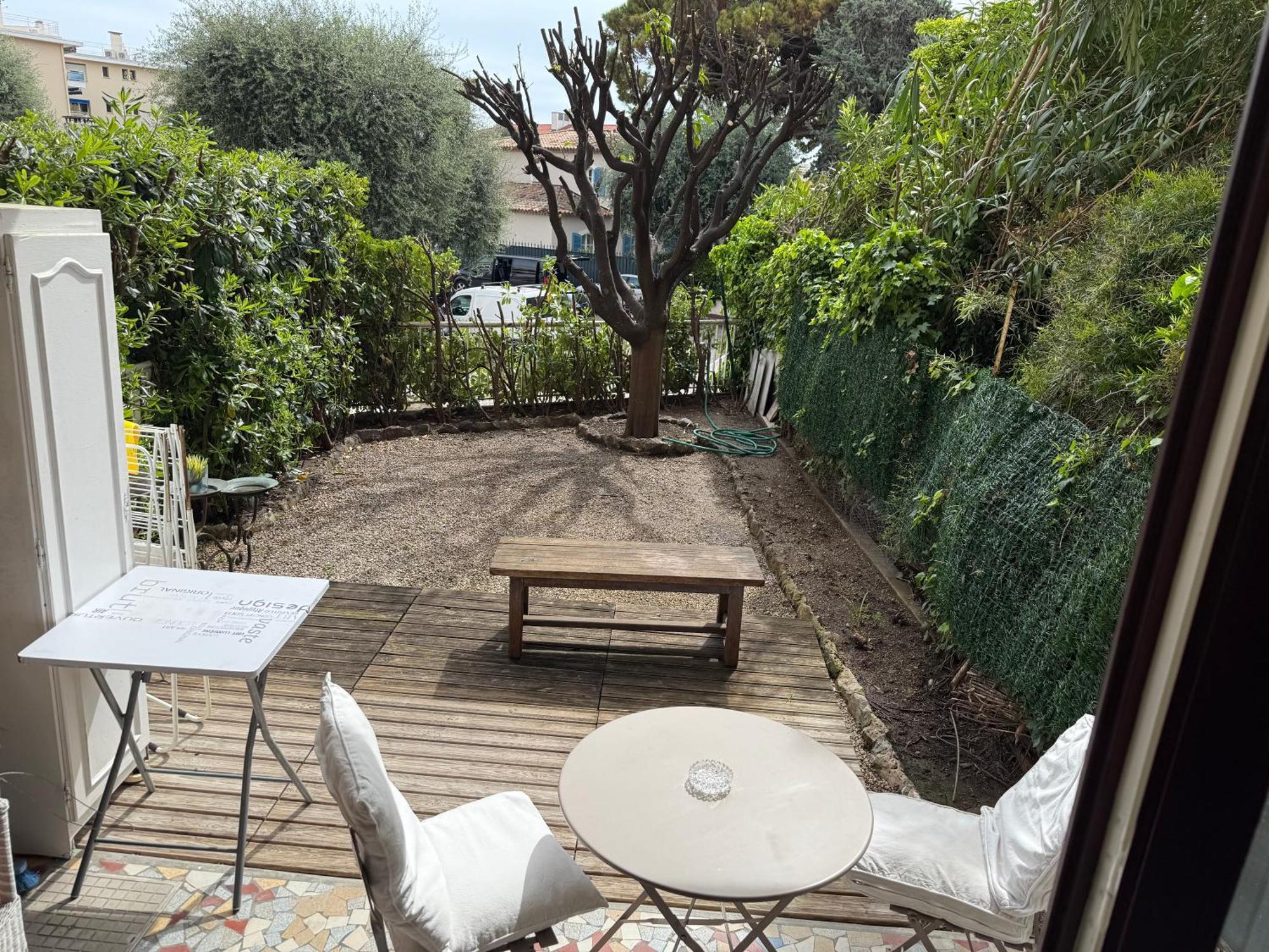 Studio Calme A Deux Pas De La Mer Avec Jardin Et Parking Prive 滨海博利厄 外观 照片